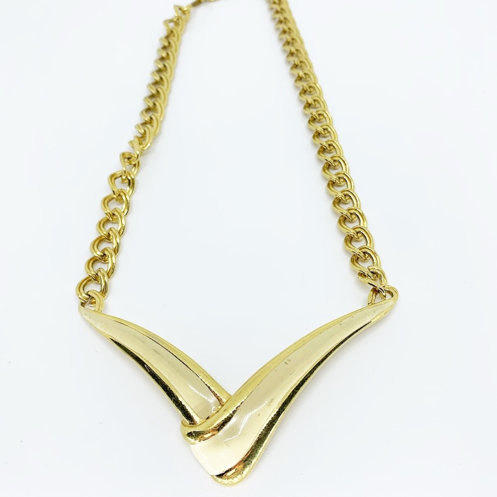 Monet Gold and Cream Vintage Necklace